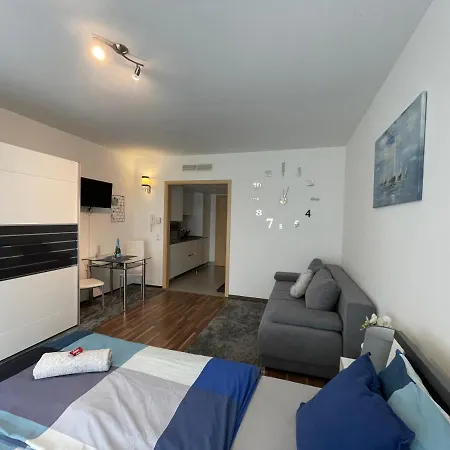 Relax And - Delux Apartment Velence